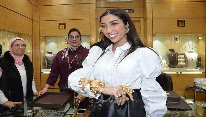 الفنانة "دنيا بطمة" تفتتح مهرجان رواق الأميرات في نسخته الثالثة