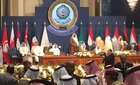 قمة الكويت تختتم أعمالها بالدعوة الى انقاذ سوريا