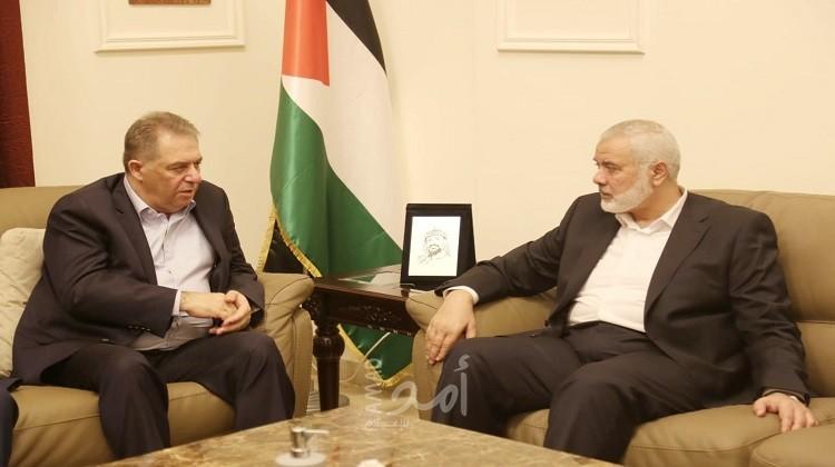 هنية يزور سفارة فلسطين في بيروت ويهاتف عباس - صور