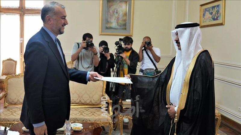 إيران: سفير السعودية الجديد يقدم نسخة أوراق اعتماده