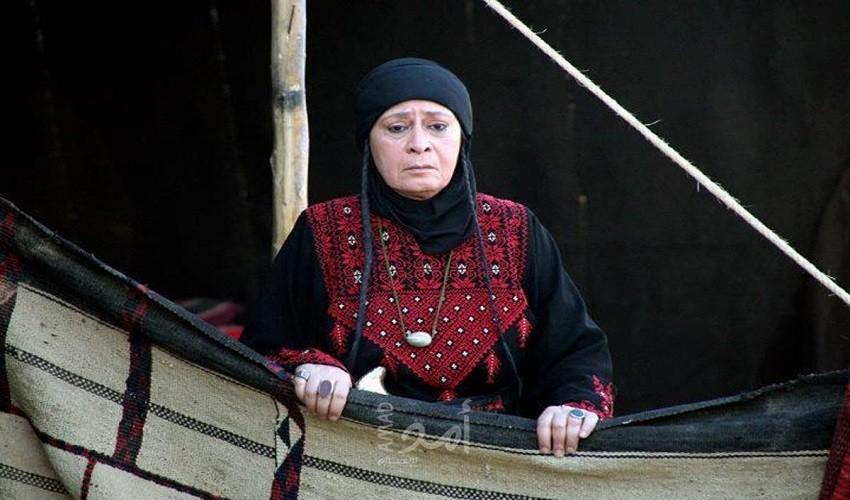 "سفراء الحرية" يكرمون الفنانة جولييت عواد… شاهد ردة فعلها المؤثرة!