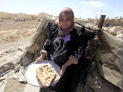 100 ألف دولار ثمن إعداد رغيف الخبز في فلسطين