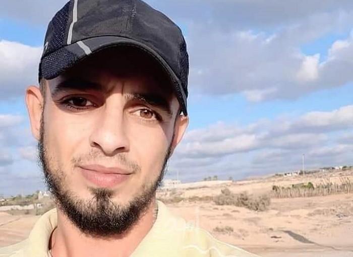 وفاة "ثائر الأخرس" متأثراً بجراحه في انفجار داخلي شمال القطاع