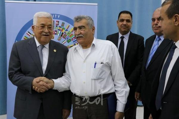فلسطيني من عرب 48 للرئيس عباس: ليس مهمتك تبرير من يخدم في الجيش الإسرائيلي!