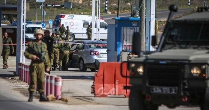 قوات الاحتلال تحتجز مئات المركبات على حاجز متنقل شمال القدس