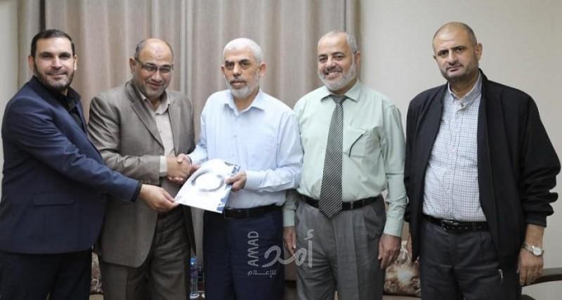 السنوار يستقبل حسن الصيفي في غزة