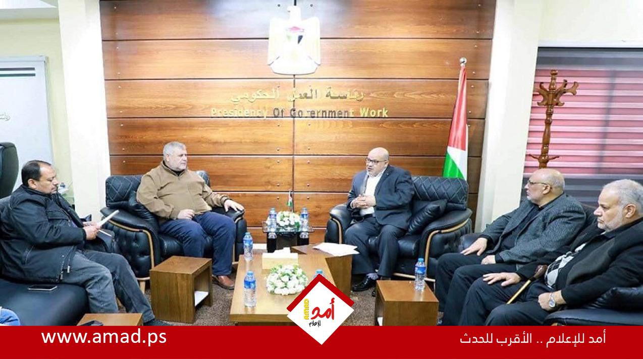 رئيس حكومة حماس يناقش عدة ملفات مع وفدين من "الشعبية" و"الجهاد"