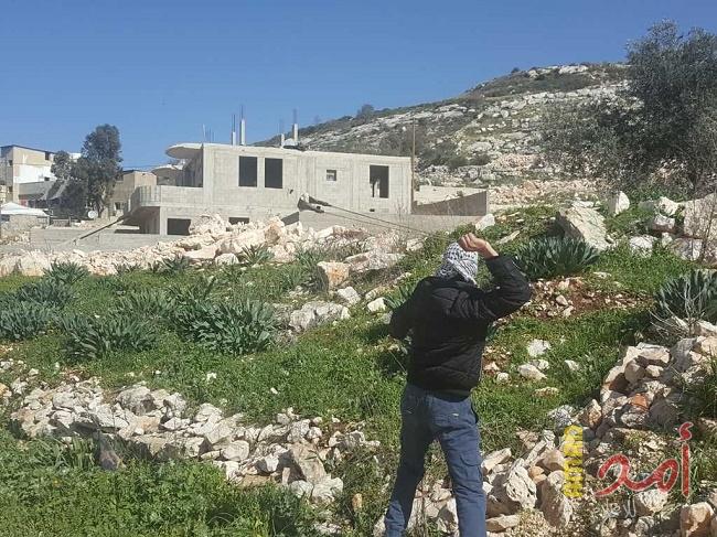 أهالي كفر قدوم يجددون دعمهم للقيادة عبر مسيرتهم الاسبوعية