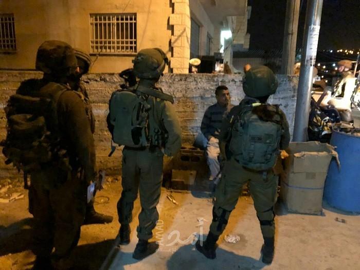 اعتقال (9) مواطنين بالضفة الغربية.. وقوات الاحتلال تداهم المنازل في بيت لحم ونابلس وجنين