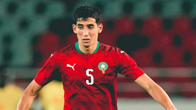 رسمياً.. وست هام يضم المدافع المغربي نايف أكرد 5 مواسم