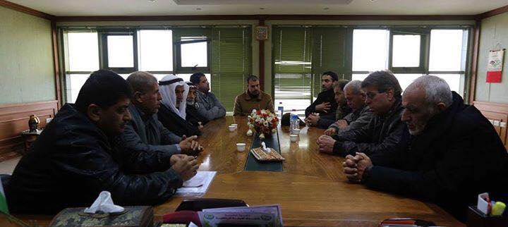 مجلس عائلات خان يونس يرعى اتفاقاً بين البلدية ومنطقة الوفية لحل أزمة غرق المنطقة