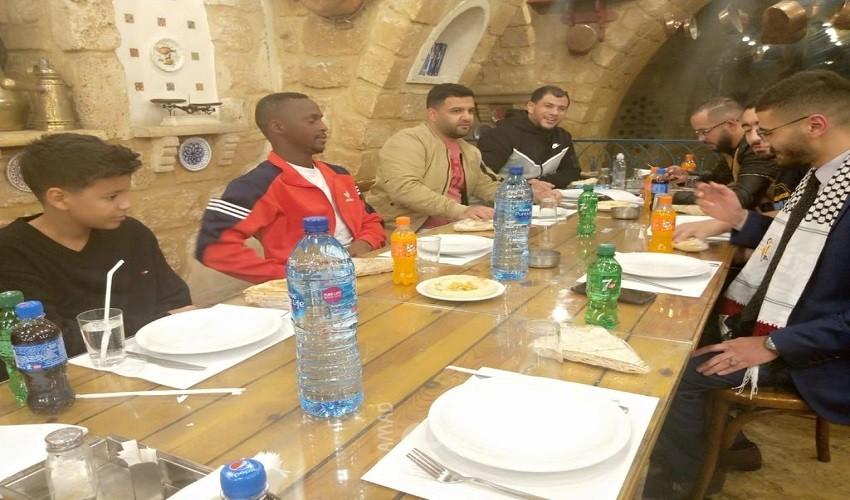 الديمقراطية تلتقي مع بعض الرياضيين المنسحبين من البطولات العالمية رفضاً للتطبيع مع دولة الإحتلال