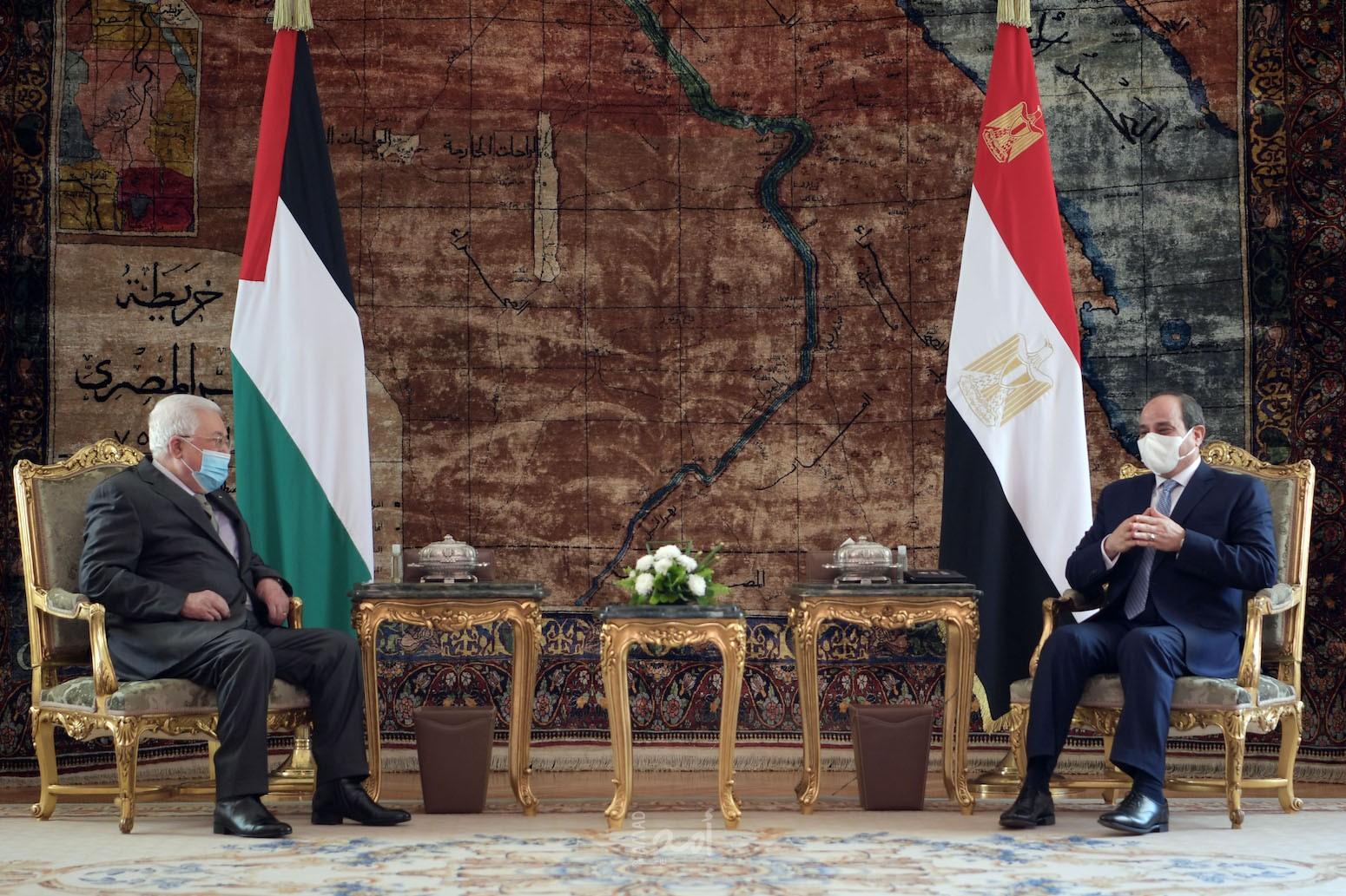 بعد الافتراق عن حماس..صحيفة: عباس يسعى لإعادة العلاقة مع دول الخليج