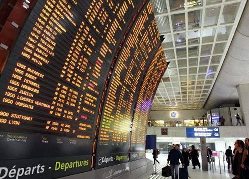 إخلاء منطقة المطاعم فى مطار شارل ديغول