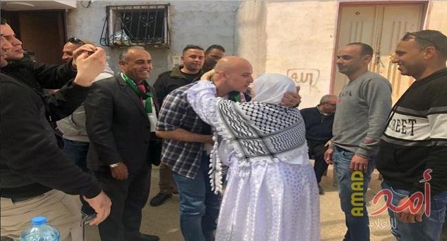 الهمشري يتنفس حرية بعد 16 عاما في سجون الاحتلال