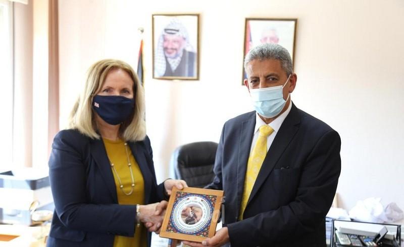 المطور يبحث مع القنصل البريطاني العام سبل تعزيز التعاون المشترك  
