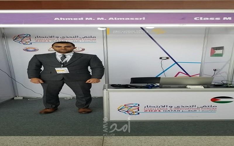 مهندس فلسطيني من جامعة الإسراء يبتكر قفازاً روبوتية تعيد الأمل للمشلولين