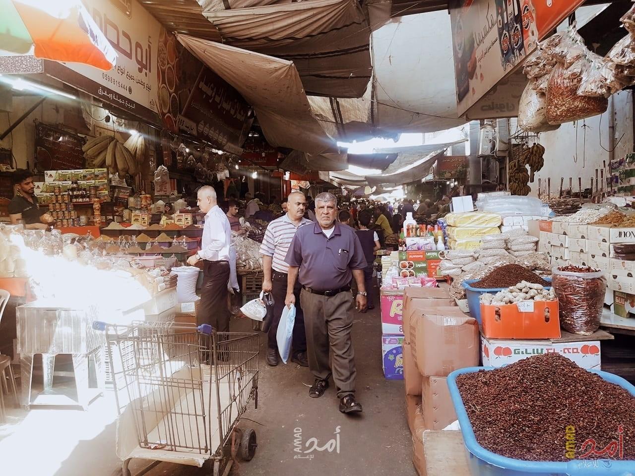 محافظ قلقيلية يتفقد أسواق المدينة قبل عيد الاضحى المبارك