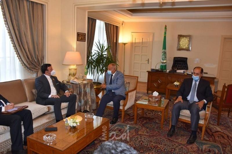 أبو الغيط يبحث مع رئيس المجلس الاقتصادي الجزائري تعزيز الاستثمارات البينية في الدول العربية