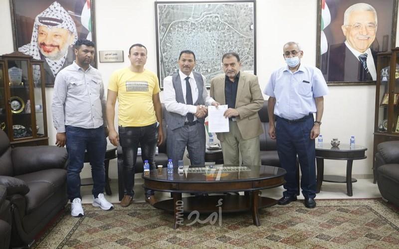 توقيع اتفاقية مشروع تأهيل شبكة الصرف الصحي في قلقيلية