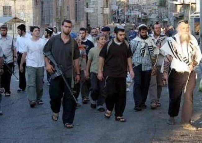 صحيفة عبرية:في 2018 عدد المستوطنين بالضفة يصل إلى نحو نصف مليون موزعين على 150 مستوطنة