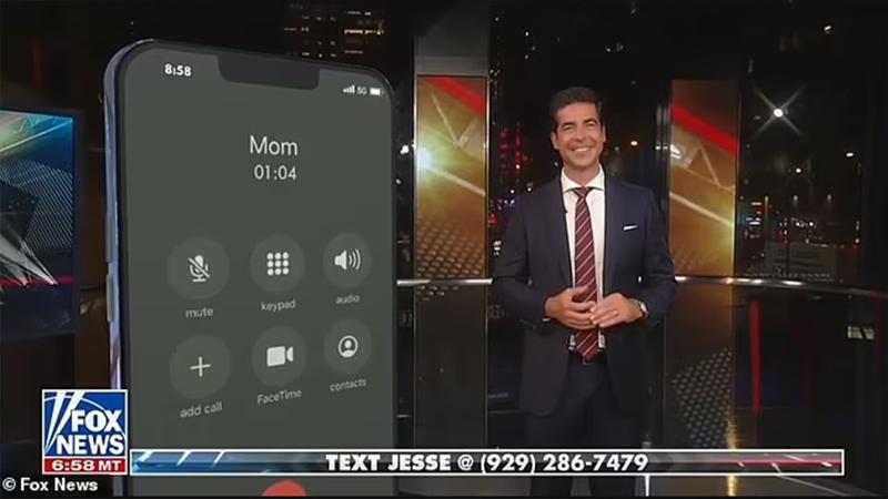 مذيع يتفاجأ بوالدته فى أولى حلقاته على الهواء
