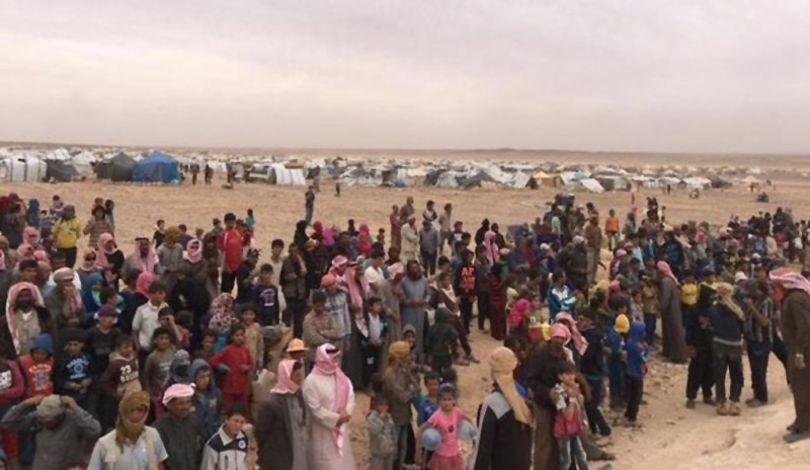 انفجار سيارة ملغومة في مخيم للنازحين السوريين قرب حدود الأردن