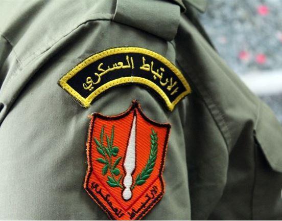 الأجهزة الأمنية  تسلم 4 اسرائيليين في الخليل