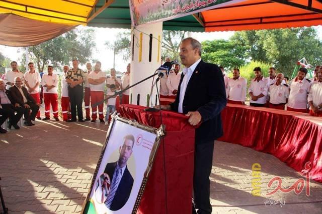 بالصور.. بلدية القرارة والهلالين التركي والفلسطيني يفتتحان مركزاً للإسعاف والطوارئ في القرارة