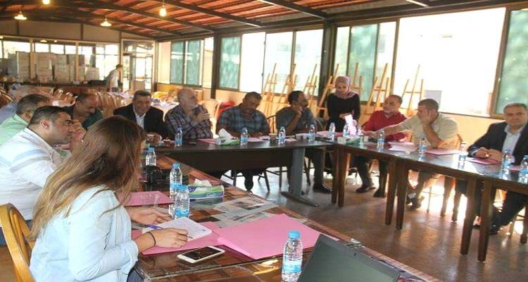 بالصور...."طاولة مستديرة" فلسطينية لاطلاق دراسة حول "اليآت الوساطة" في مخيم عين الحلوة