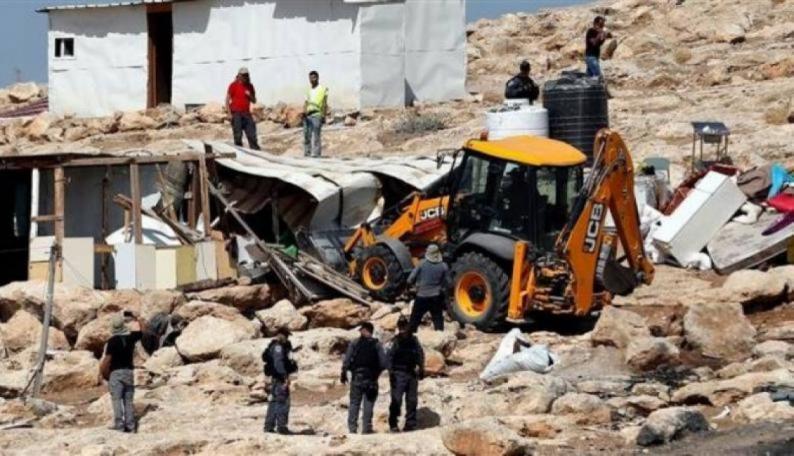 جرافات جيش الاحتلال تهدم بركساً جنوب القدس