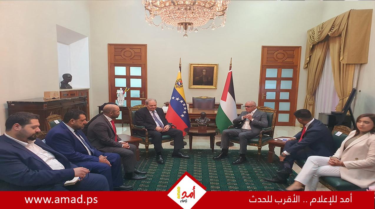 فتوح يسلّم رسالة من الرئيس إلى نظيره الفنزويلي