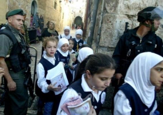 تفكجي: سلطات الاحتلال تسيطر على 80% من التعليم داخل حدود القدس