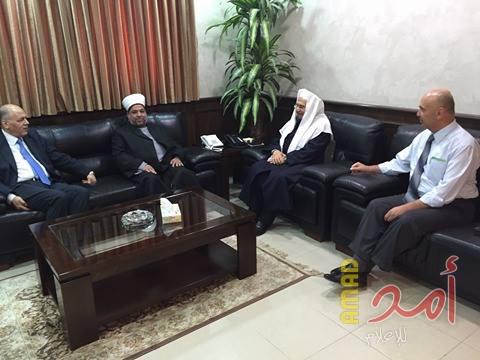 بالصور.. ادعيس يبحث التطوارات الاخيرة في الاقصى مع وزير الاوقاف وقاضي القضاة الاردنيين