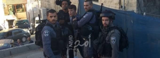 القدس: جنود الاحتلال يخلعون كتف قاصر من العيساوية خلال اعتقاله