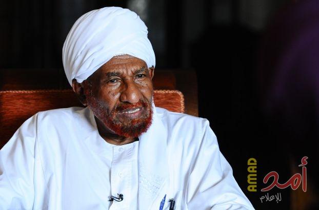 المعارض السوداني الصادق المهدي يعود إلى الخرطوم