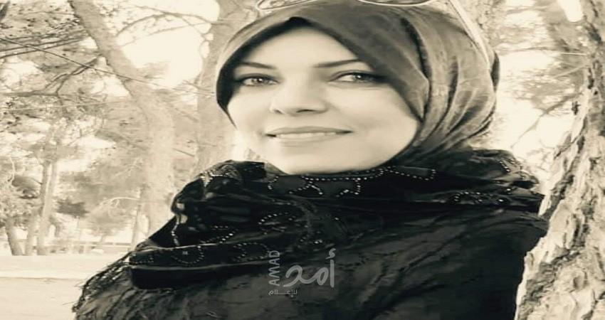 كفاح عبد الكريم حمّاد فنانة تشكيلية من بلادي  