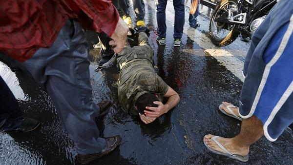 "فاينانشيال تايمز" تحذر أردوغان من خطورة الانتقام من ضباط الجيش