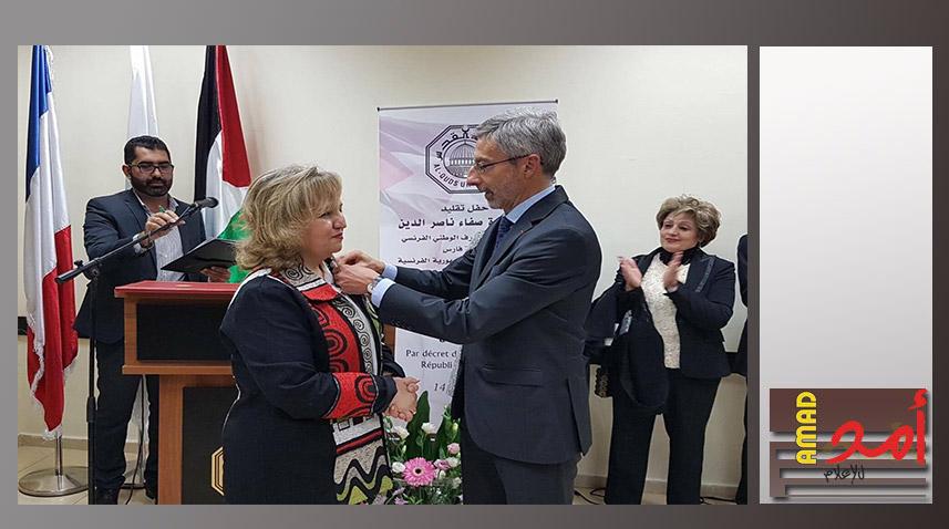 منح الدكتورة الفلسطينية صفاء ناصر الدين أعلى وسام فرنسي