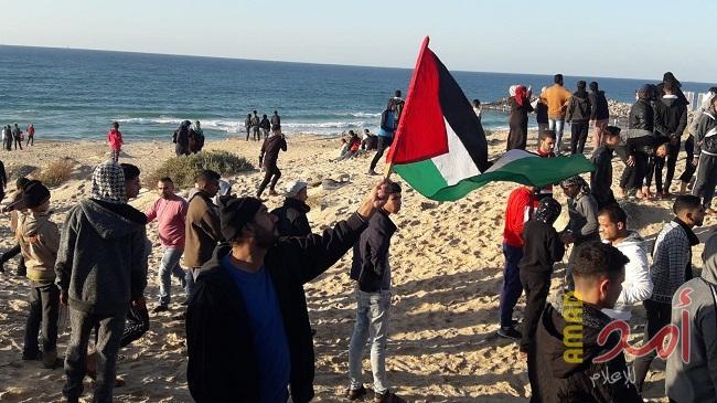 نظراً لسوء الأحوال الجوية.. الهيئة تقرر تأجيل مسيرة الحراك البحري لكسر الحصار