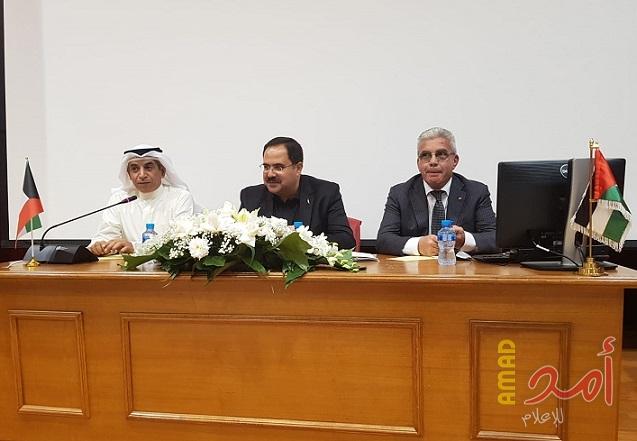 صيدم يصل الكويت ويلتقي المعلمين المبتعثين ويكرّم مدرسة الإخلاص