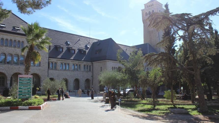  أزمة جديدة تعصف بالمرضى الفلسطينيين في مستشفى المطلع بالقدس