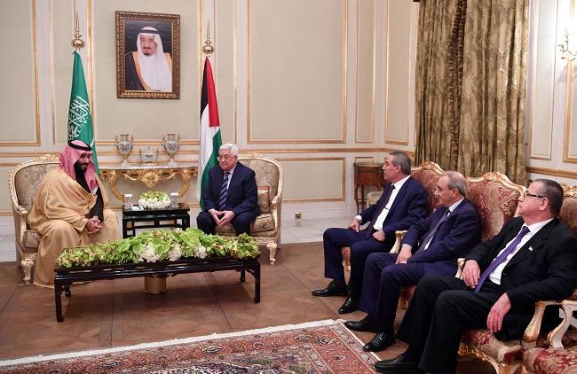 عباس يلتقي بن سلمان في الرياض