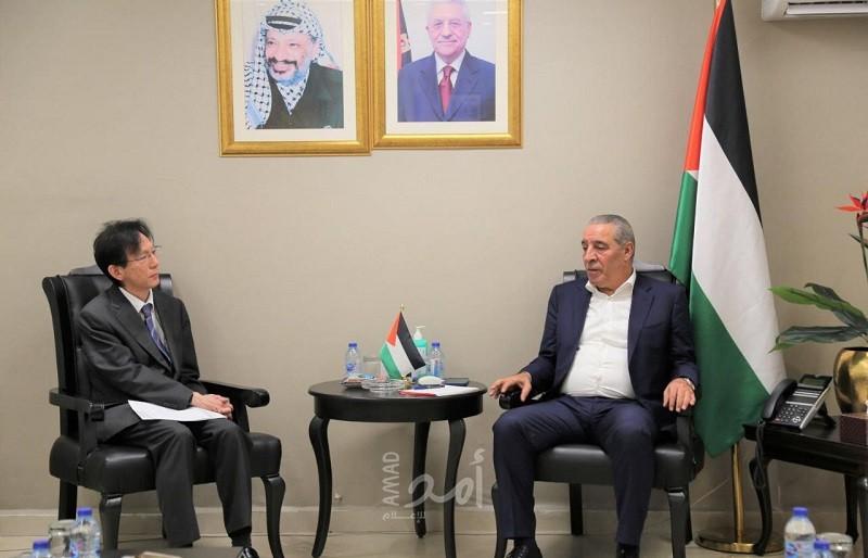 الشيخ يلتقي ممثل اليابان بمناسبة "انتهاء مهامه الرسمية" لدى فلسطين
