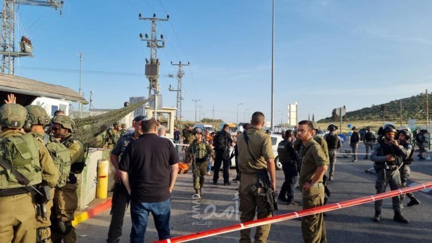 قوات الاحتلال تزعم إحباط هجوم من قبل نساء فلسطينيات على حاجز قرب قلقيلية
