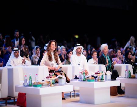 الملكة رانيا وكرستين لاغارد بافتتاح منتدى المرأة في دبي.. كيف توازن المرأة بين عملها وحياتها؟