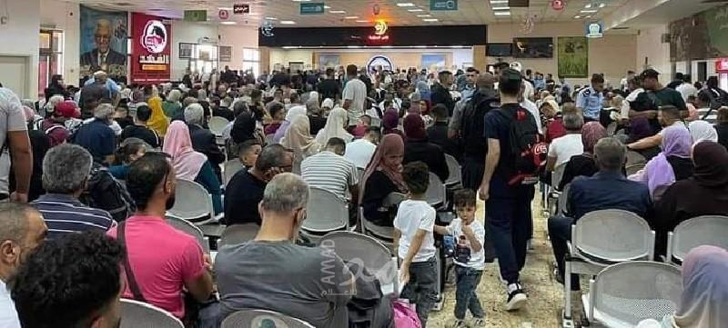 أريحا: مغادرة (3) آلاف مسافر عبر معبر الكرامة