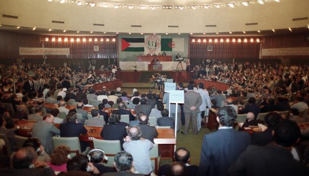 د.عزم يكتب: قيادة فلسطينية "جديدة" بناخبين قدامى