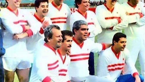 مجموعة من الفنانين الزمالكاوية برفقة العدل.. نجاح الموجى ووجدى العربى ومدحت صالح وعمرو دياب وابراهيم خان.