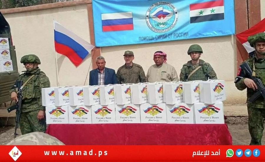الجيش الروسي يوزع مساعدات إنسانية شرقي سوريا